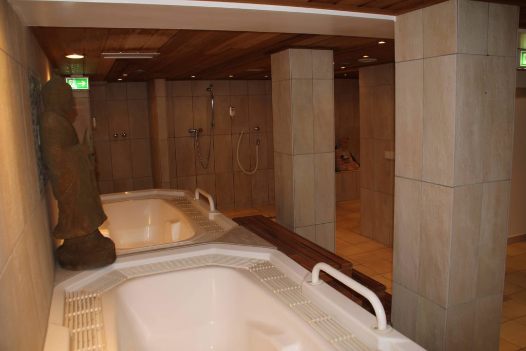 Whirlwannen im Wellnessbereich CityClass Hotel am Heumarkt