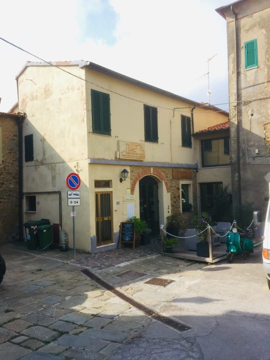 Außenansicht Hotel Vatluna