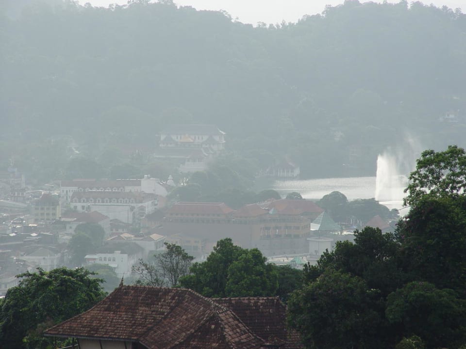 Blick auf Kandy Hotel Topaz
