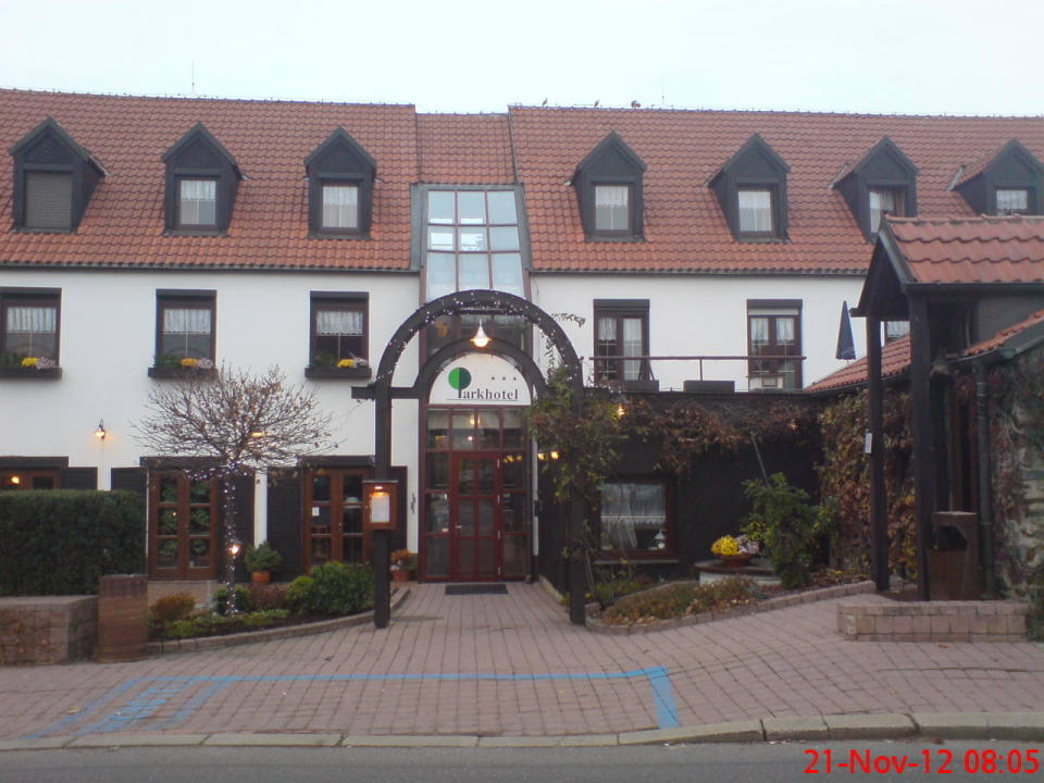 Parkhotel Pruhonice - Außenansicht Parkhotel Pruhonice