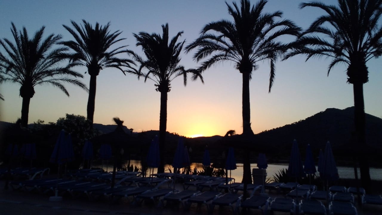 Sonnenuntergang am Pool VIVA Eden Lago