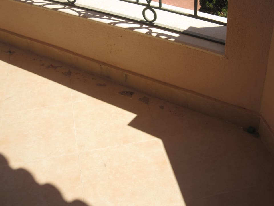 Der Flur vor den Zimmern Pyramisa Sunset Pearl Resort