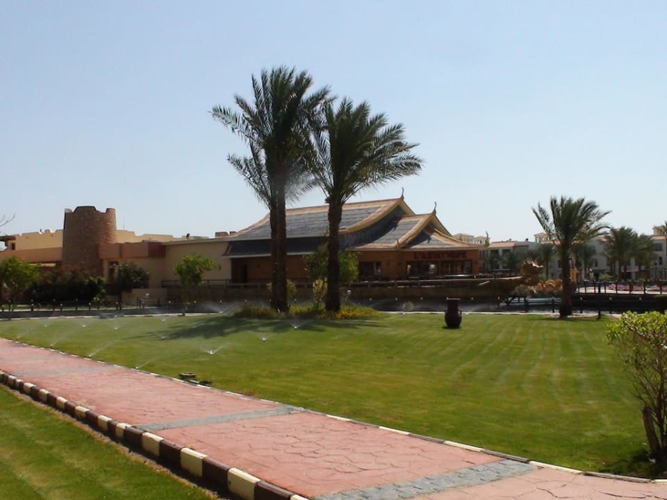 Blick Richtung asiatisches Restaurant Pickalbatros Dana Beach Resort - Hurghada