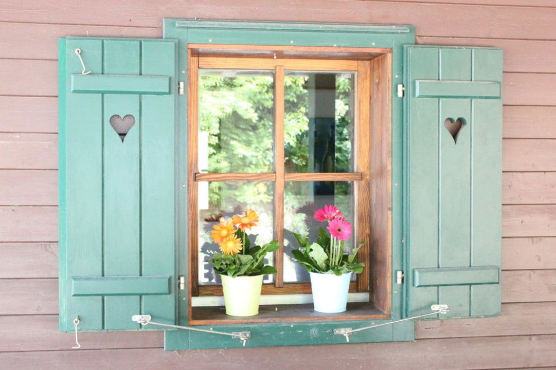 Fenster von außen Ferienappartements am Gamlitzberg