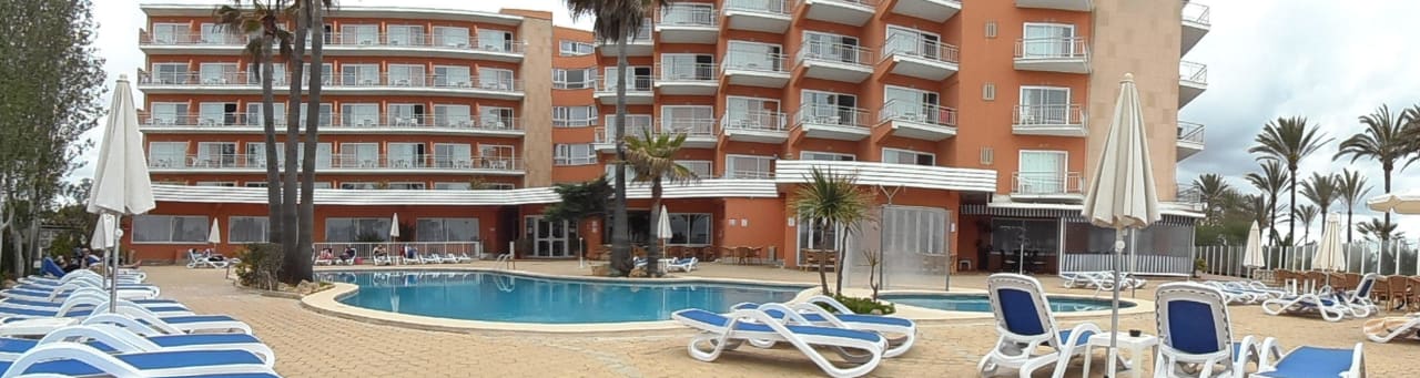 Pool mit Blick Richtung Zimmer HSM Golden Playa