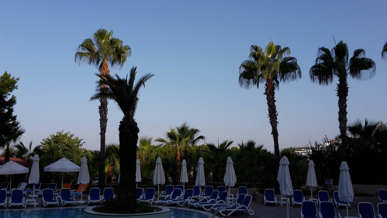 Hauptpool Hotel Grand Side