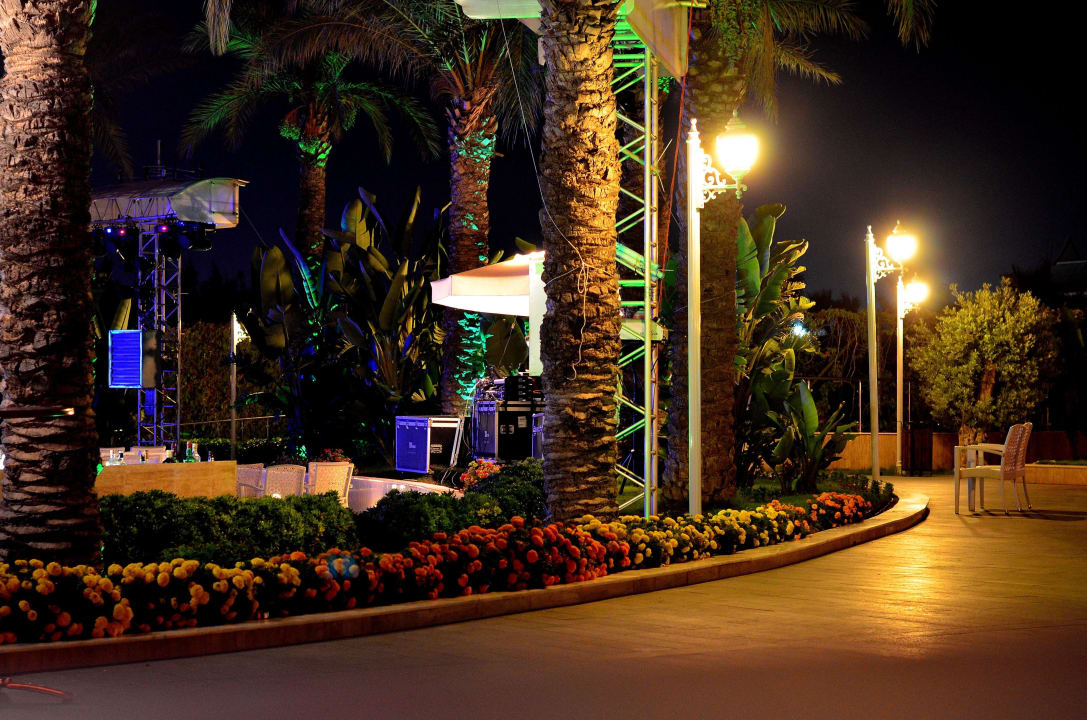 Widok nocny Dobedan Exclusive Hotel And Spa