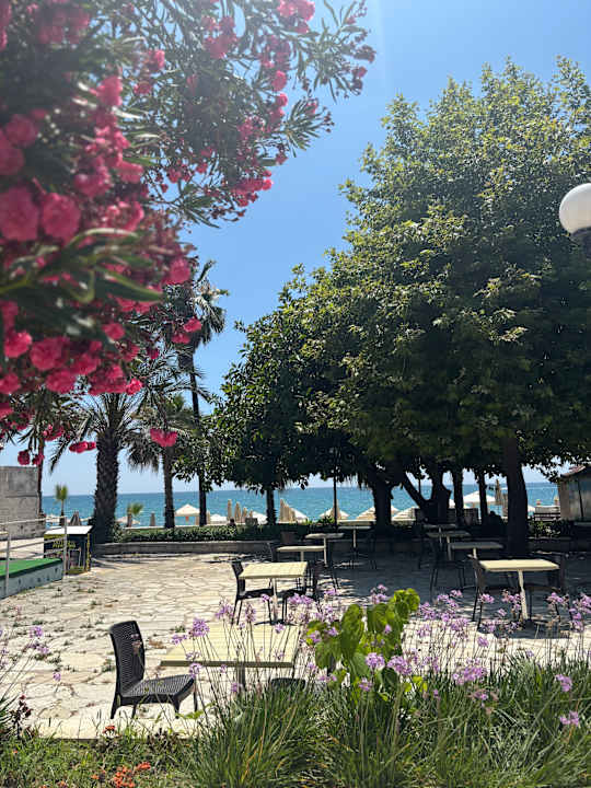 Außenansicht Hotel Sirma