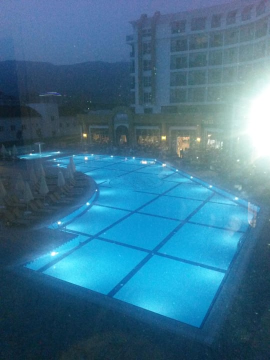 Relaxpool The Lumos Deluxe Resort Hotel