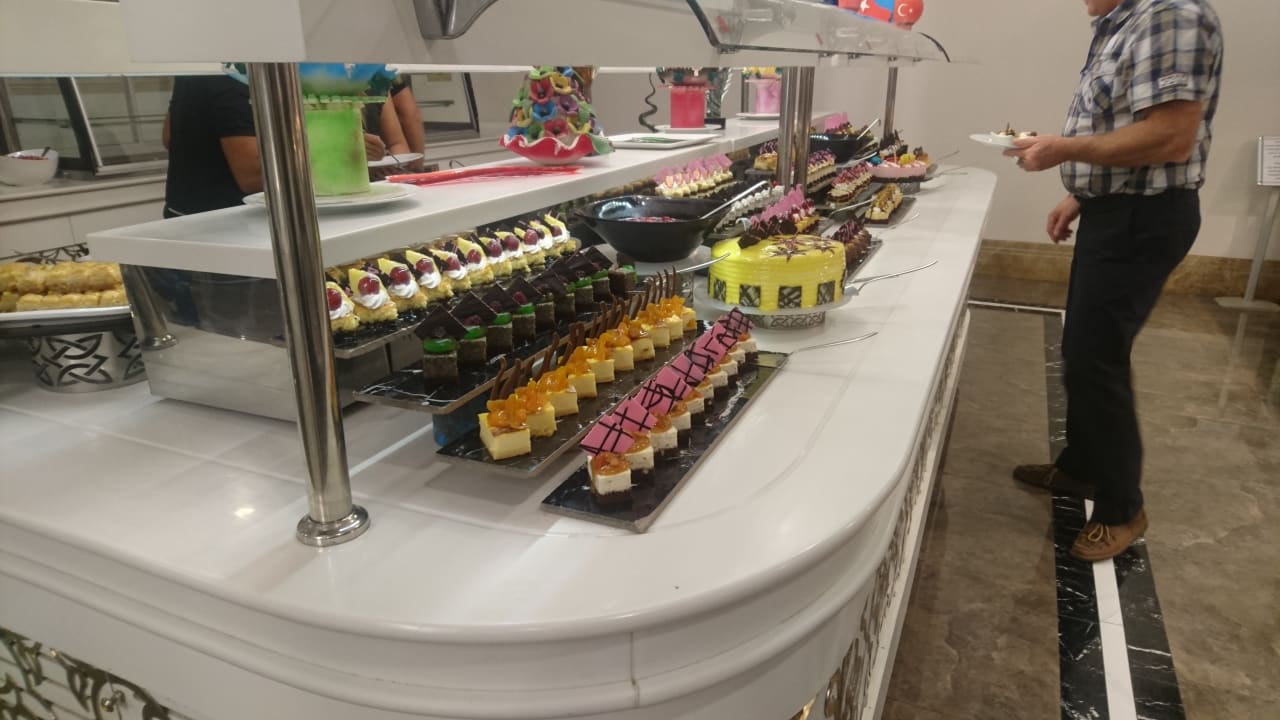 Gastro Side Royal Palace Hotel & Spa