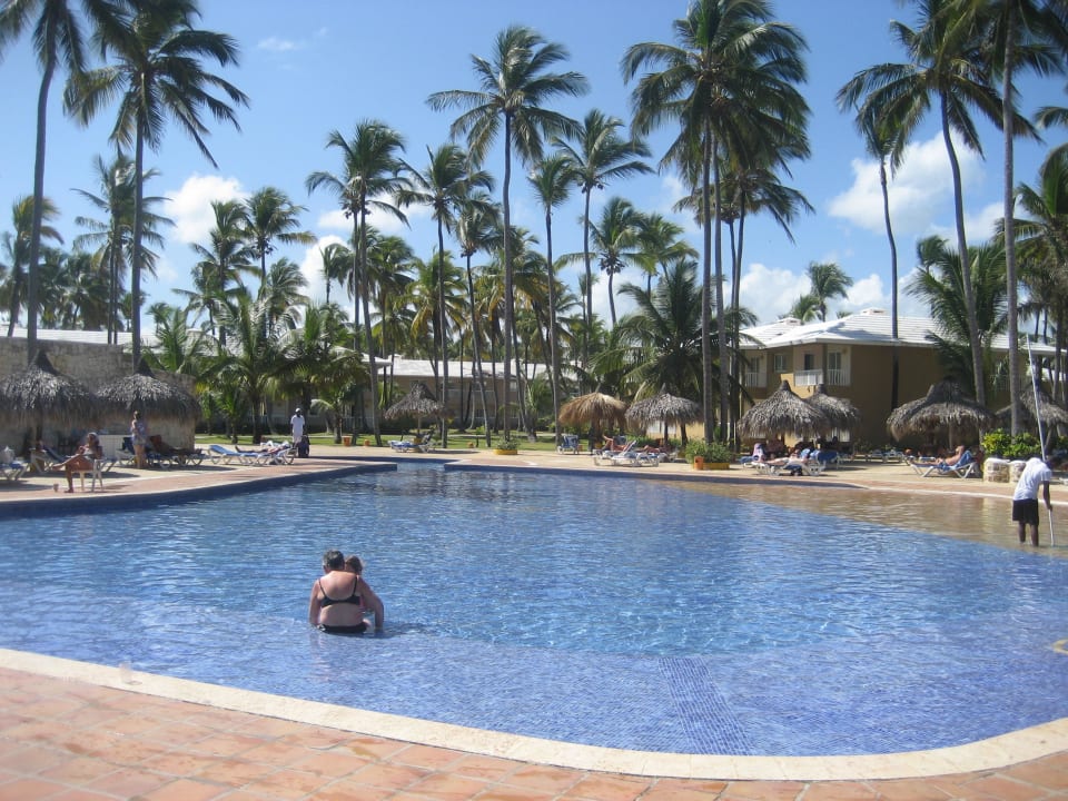 Poolanlage vom Hotel Sirenis Grand Sirenis Punta Cana Resort & Aquagames