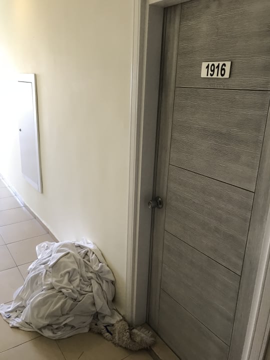 Vor dem Zimmer Dream Family Club