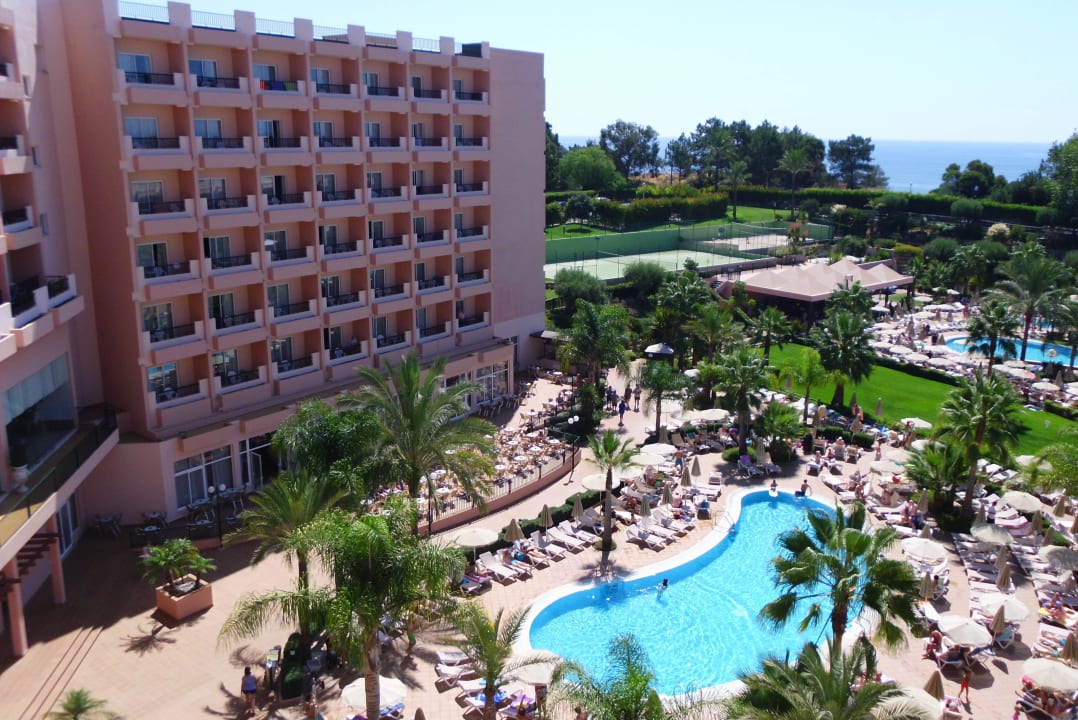 Aussicht seitlich Pool und Tennisanlage 3HB Guaraná - All Inclusive