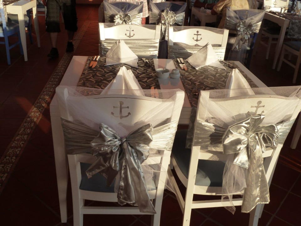 Die netten Hussen und Tischdecken Hotel Grand Side