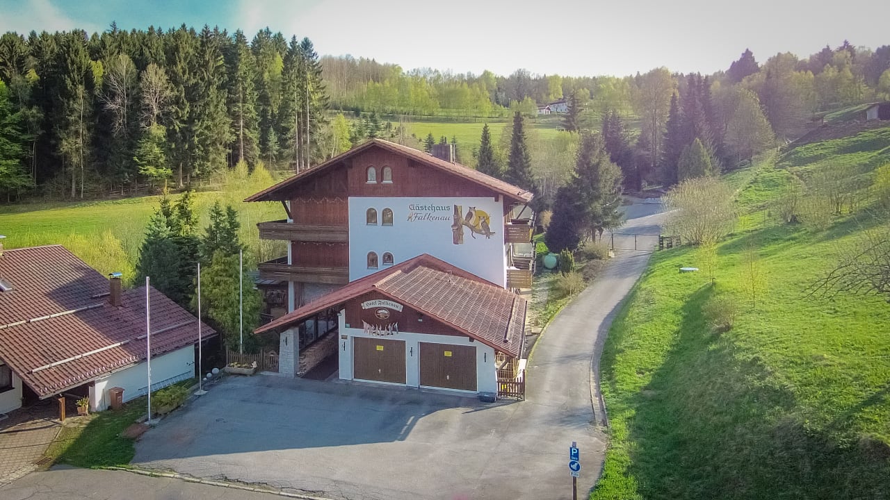 Außenansicht Gästehaus Falkenau