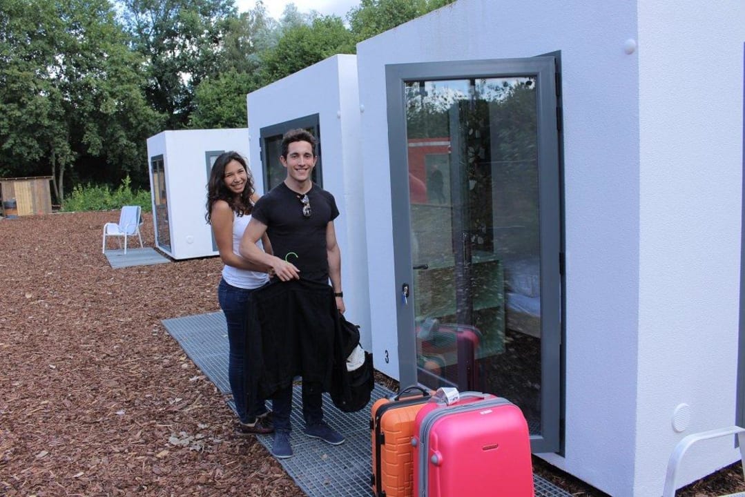 Würfel außen Qbe Hotel Heizhaus Berlin