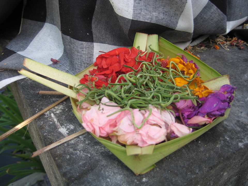 Opfergaben am Tempel The Laguna A Luxury Collection Resort & Spa