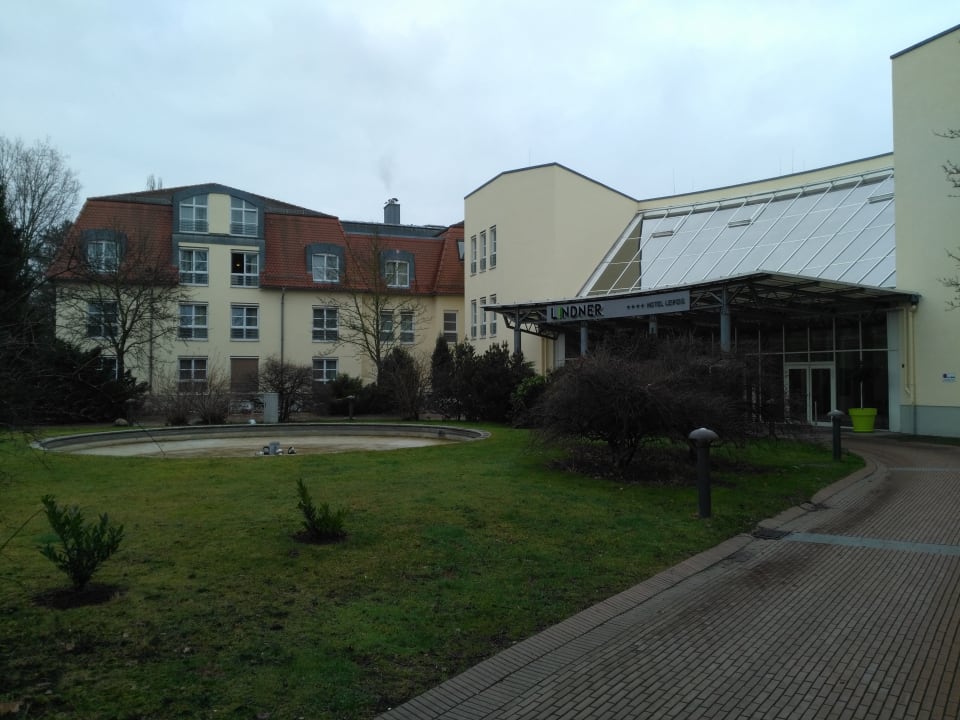 Von draußen Seminaris Hotel Leipzig
