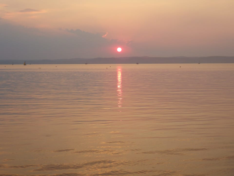 Sonnenuntergang Hotel Holiday