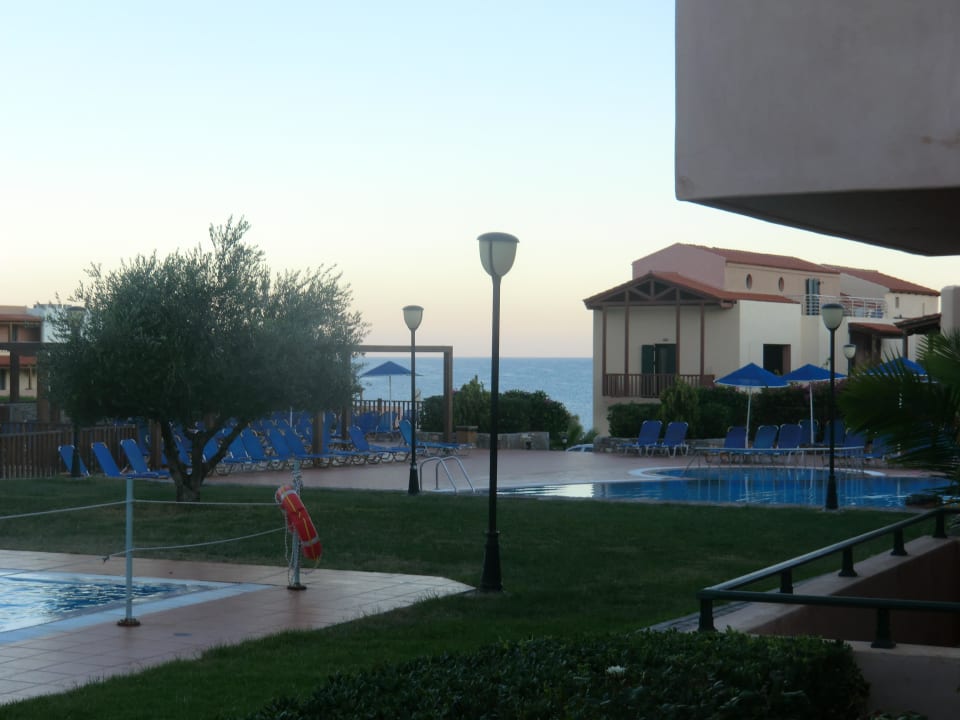 Poolanlage Vasia Resort & Spa