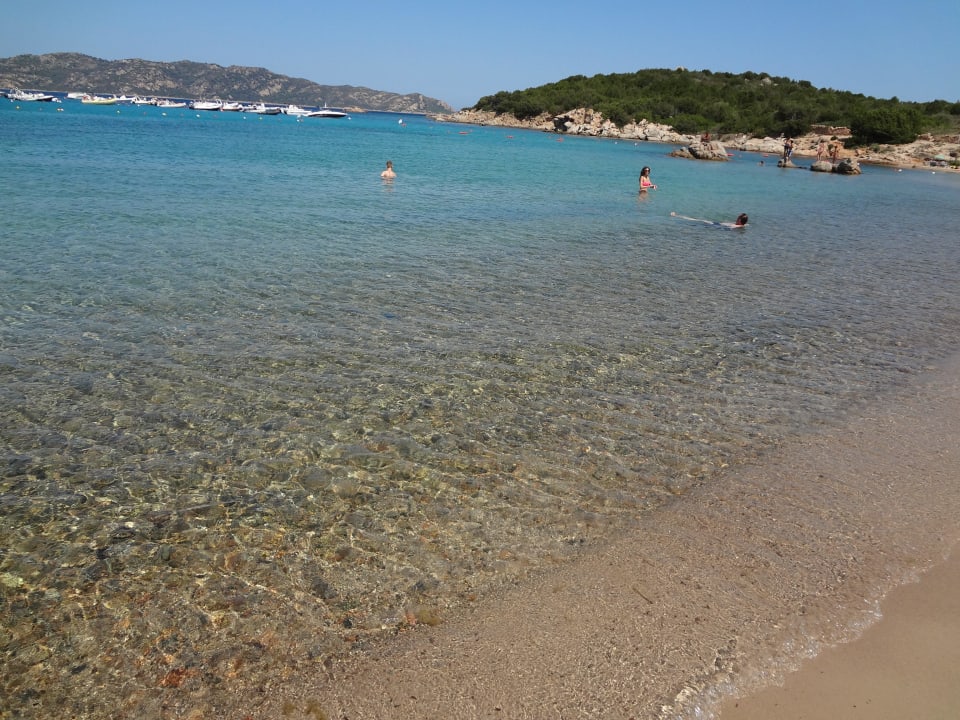 Schöner Hotelstrand Grande Baia Resort & Spa