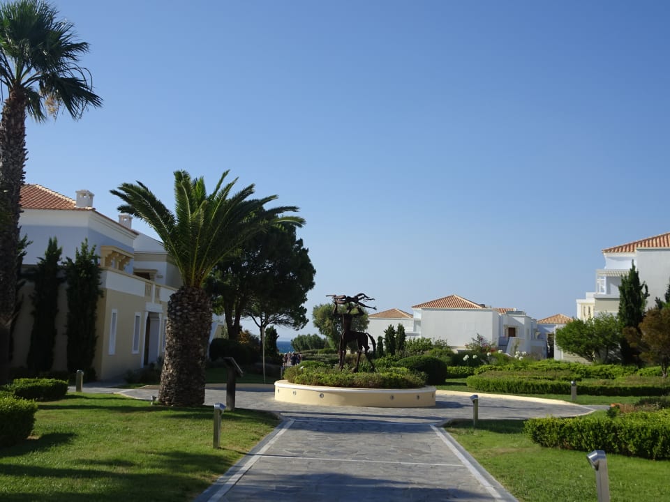 Gartenanlage Neptune Luxury Resort