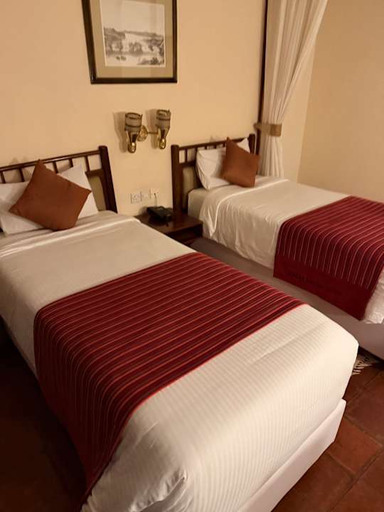 Zimmer Paraa Safari Lodge