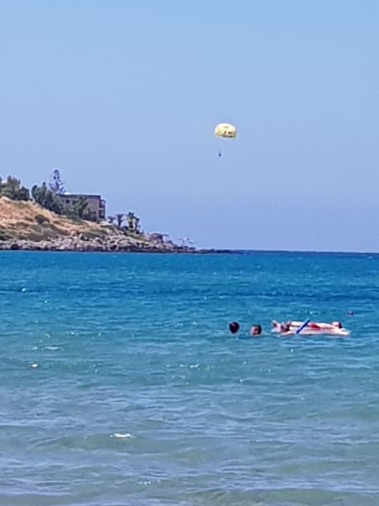 Strand Nami Hotel & Suites
