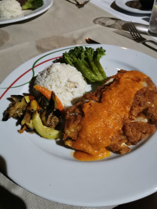Gastro Saturn Palace Resort Hotel