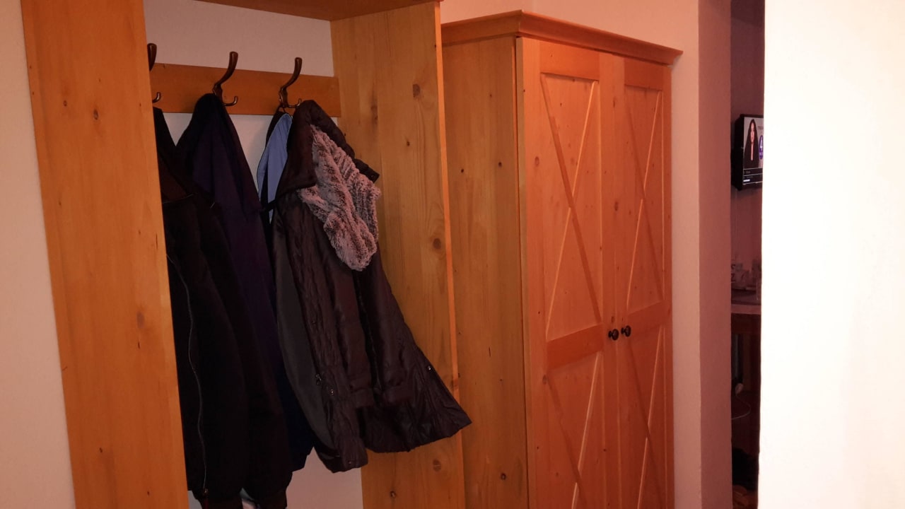 Garderobe und Kleiderschrank Hotel Tři růže