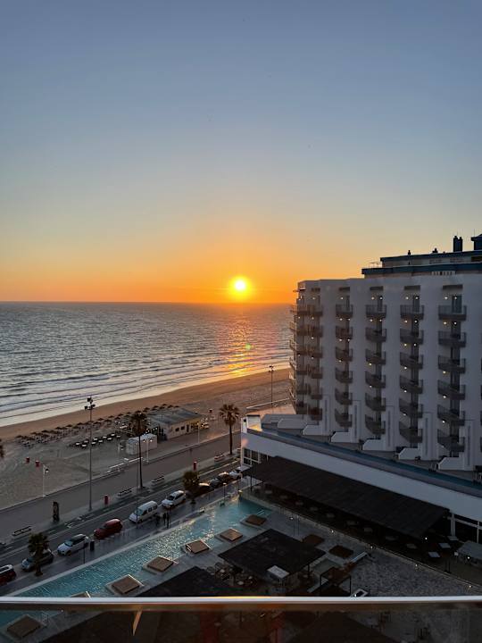 Außenansicht Hotel Cádiz Bahía
