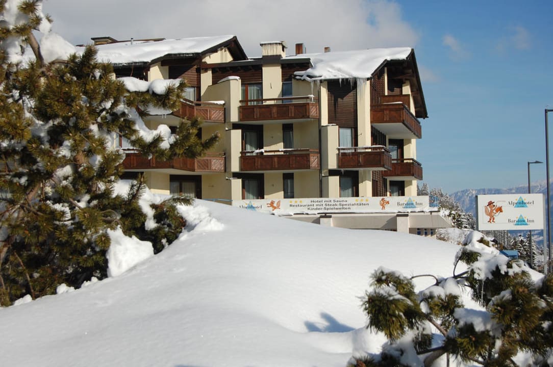 Aussenansicht Alpenhotel Flims