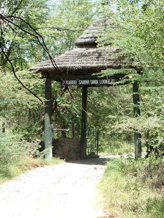 Zufahrt zur Sarova Shaba Lodge Hotel Sarova Shaba Lodge