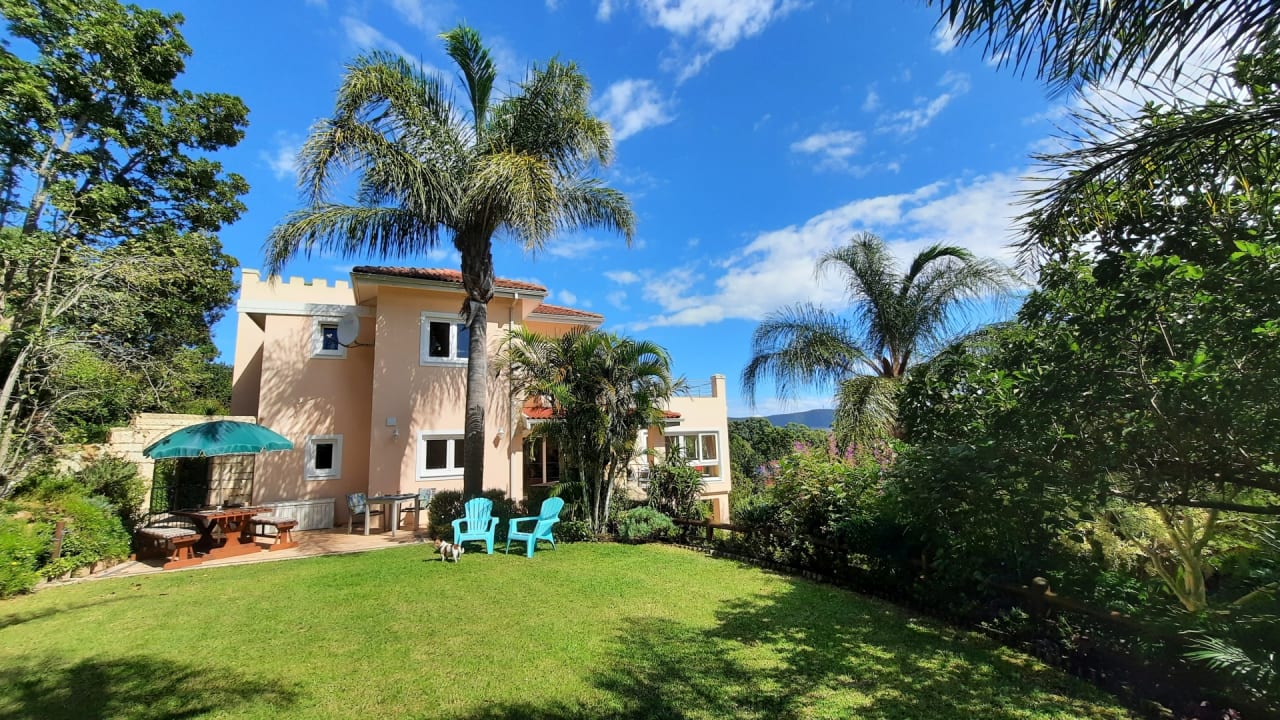 Außenansicht Guesthouse Littlewood Garden