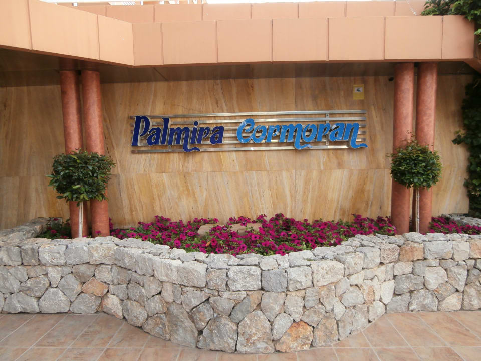 Eingang zum Hotel allsun Hotel Cormoran