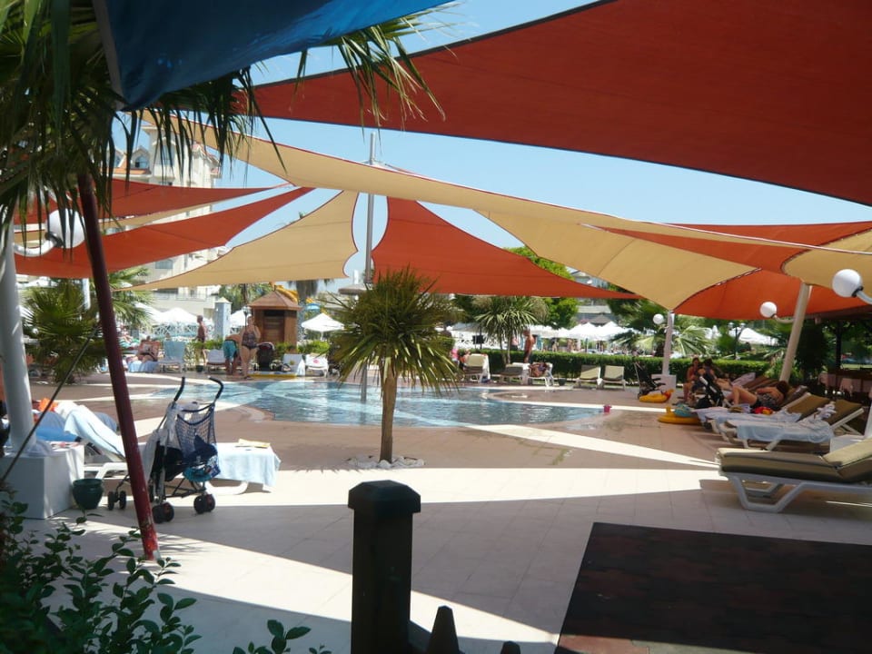 Kinderpool Side Mare Resort & Spa