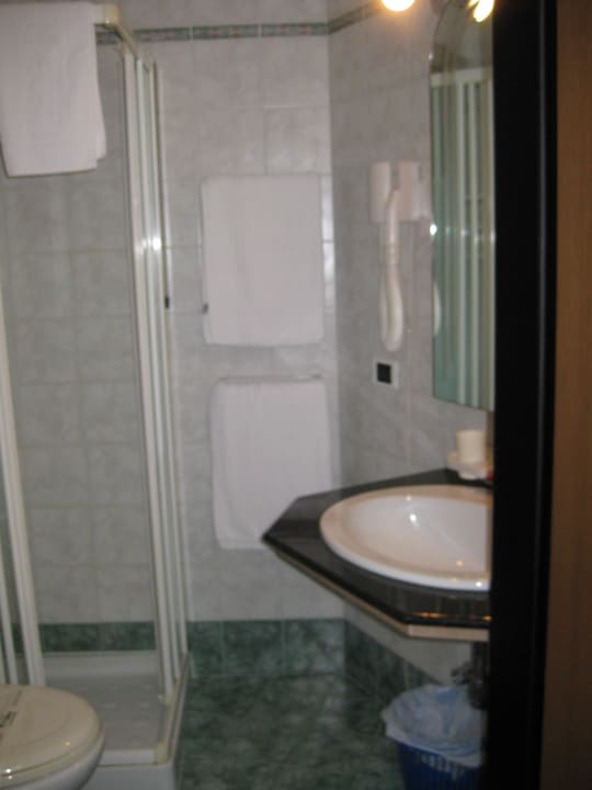 Bad Hotel Lo Smeraldo