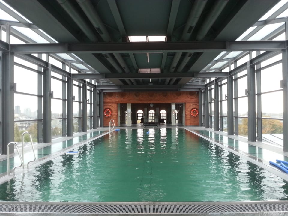Swimmingpool Vienna House Andel's Lodz