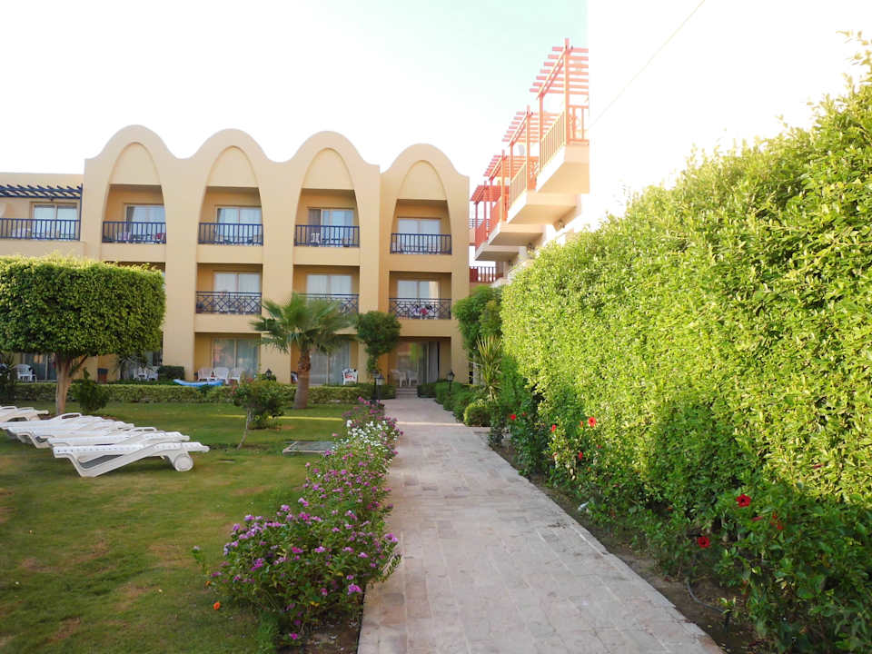 Blick zu unserem Zimmer Titanic Beach Spa & Aqua Park