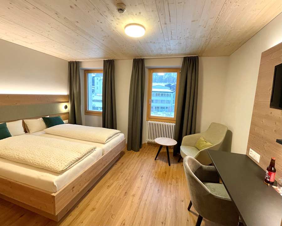 Zimmer Hotel des alpes Fiesch