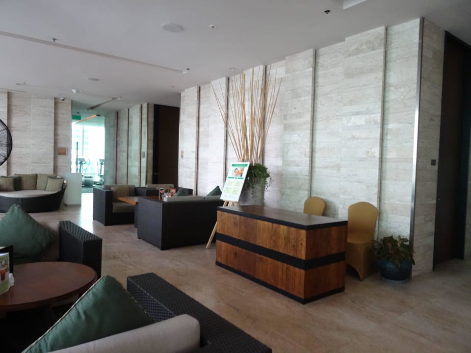 Liegebereich Poolbereich Eastin Grand Hotel Sathorn