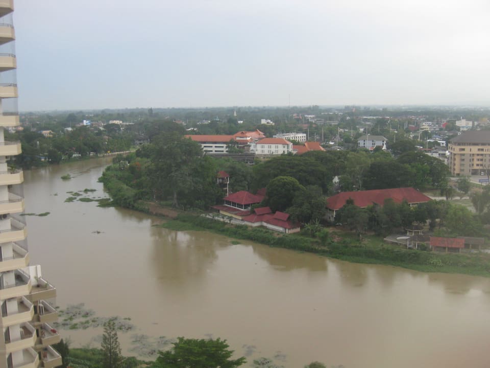Blick aus dem Zimmer auf den Fluss Hotel Holiday Inn Chiangmai