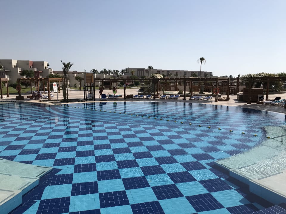 Pool SUNRISE Crystal Bay Resort