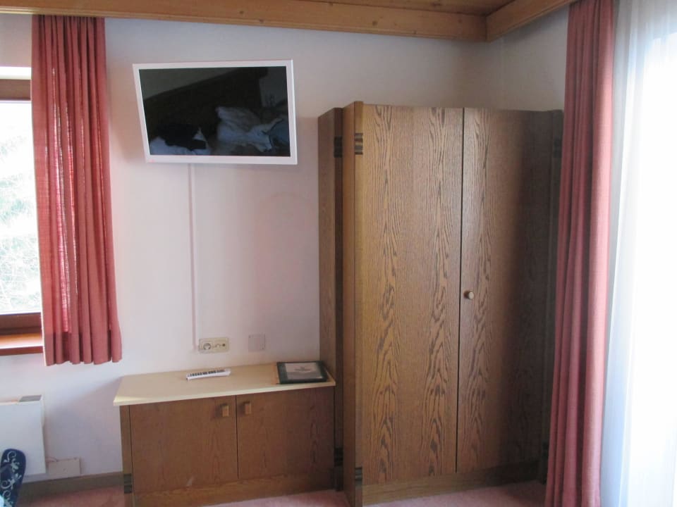 Schränke Hotel Hubertushof Hinterglemm