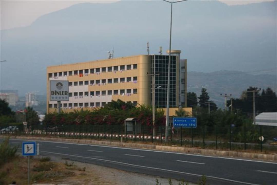 Widok od głównej ulicy Kırbıyık Resort Hotel - Alanya