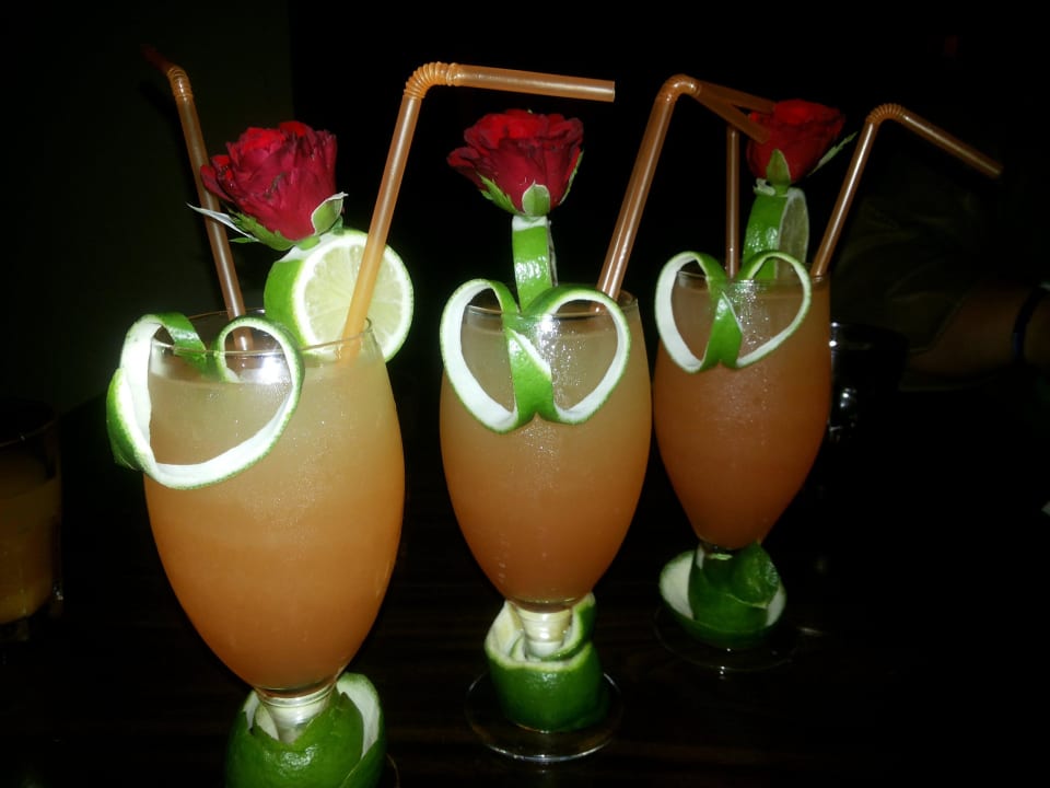 Коктейли от Махмуда Medina Solaria & Thalasso