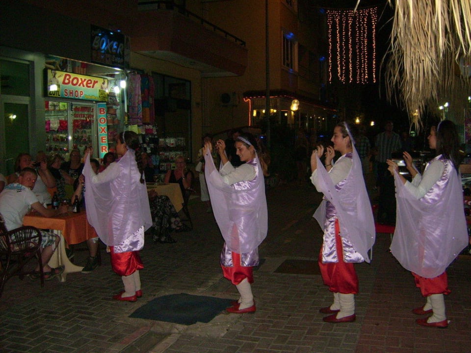 Bespaßung am Abend Hotel Kleopatra Develi