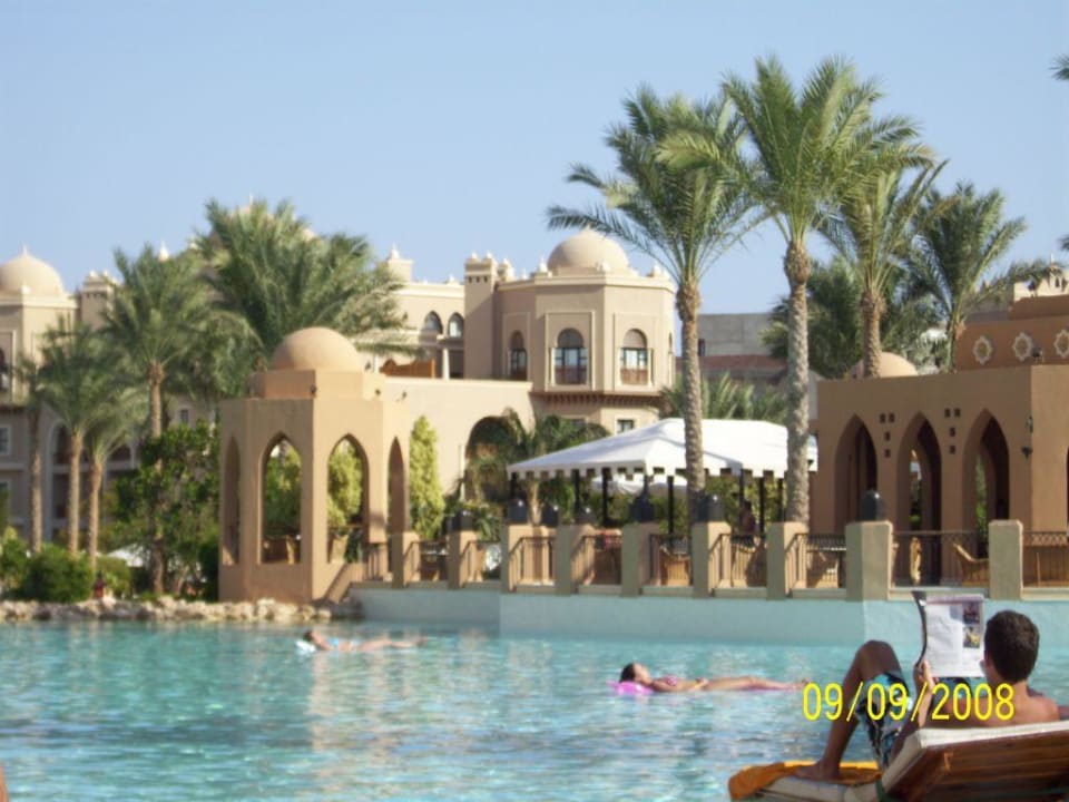 Schön relaxen am Pool Makadi Palace