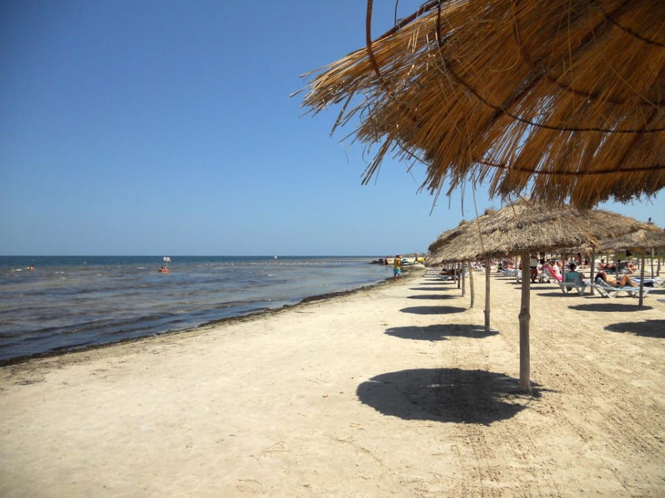 Plaża rano Skanes Serail Aquapark