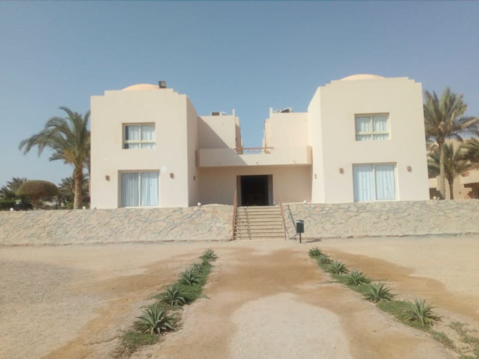 Blick vom Meer, Richtung Hotel Three Corners Sea Beach Resort